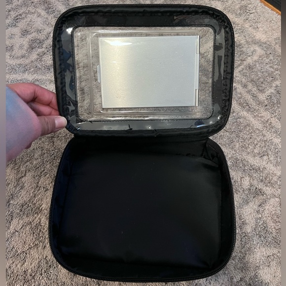 Béis The On The Go Essential Case - Picture 4 of 5